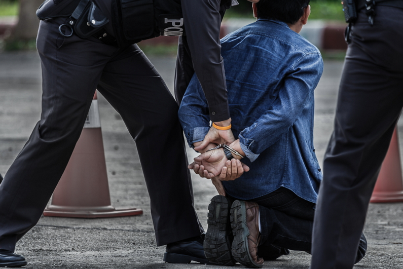 police officers making an arrest